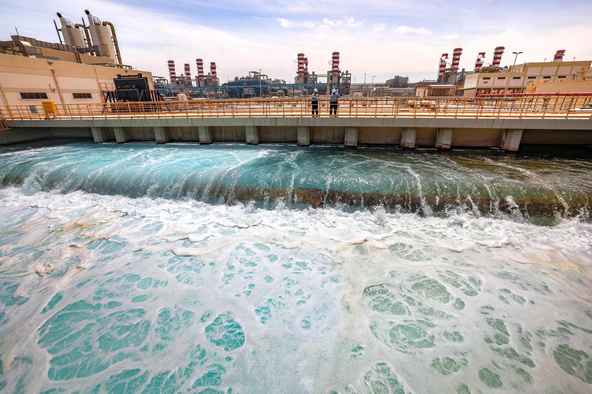 The Largest Desalination Plants in the World - Discovery UK