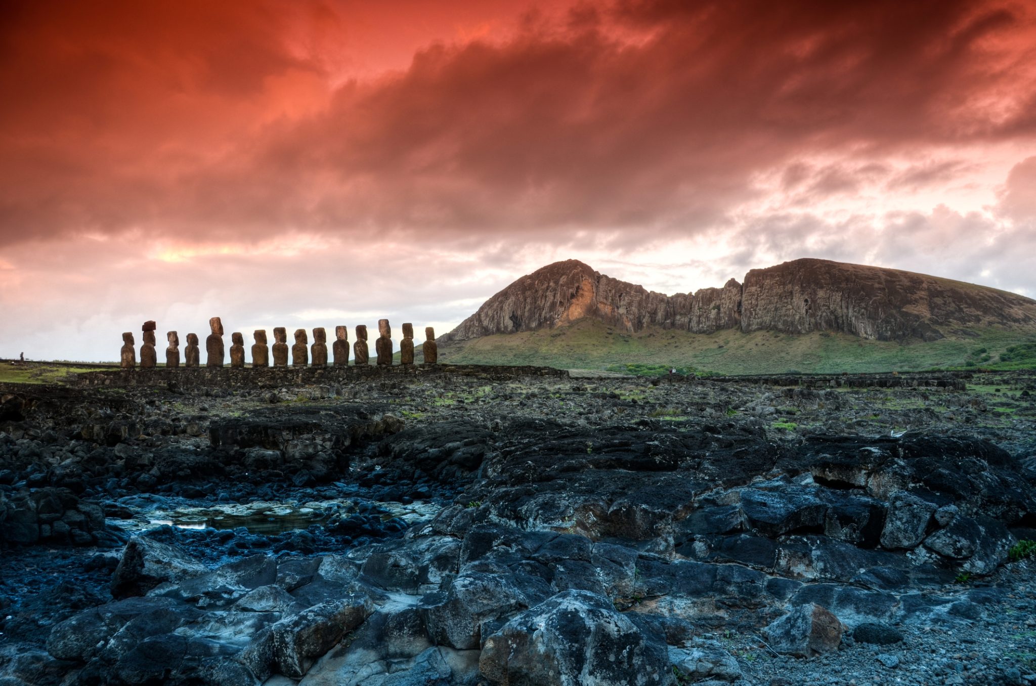 The Easter Island Mystery Who Built the Moai Statues? Discovery UK